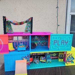 L.O.L surprise clubhouse